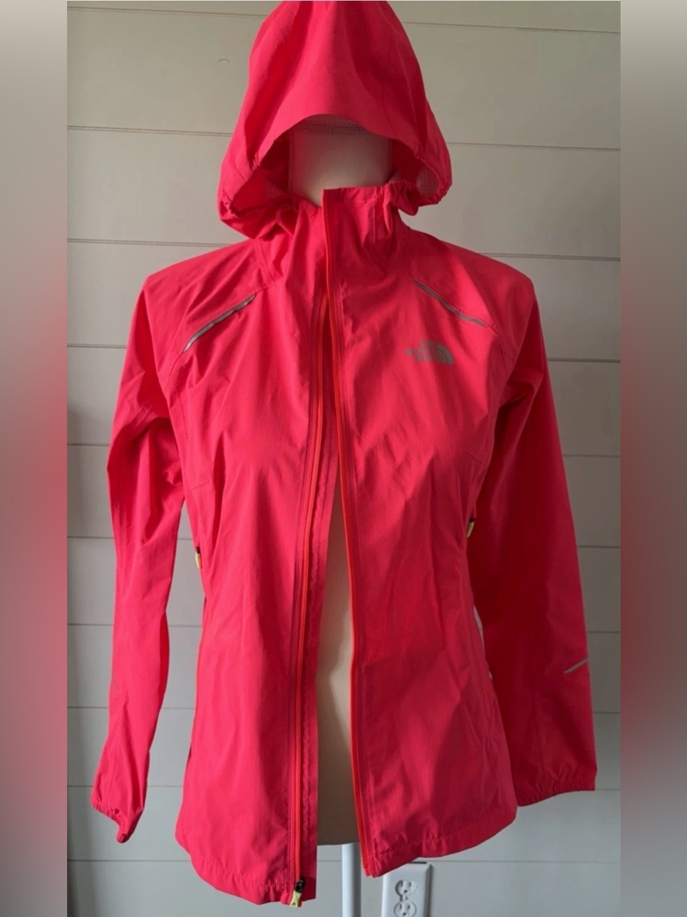 The North Face Stormy Trail hooded running windbreaker jacket S Small women's